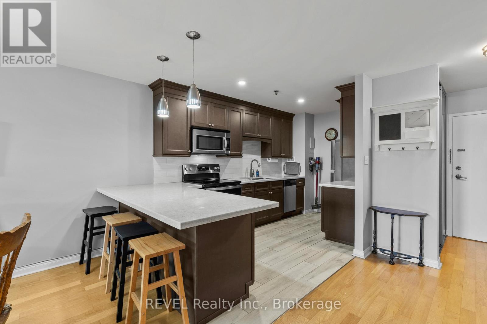 401 - 3955 Portage Road, Niagara Falls, Ontario  L2J 3W2 - Photo 7 - X13492432