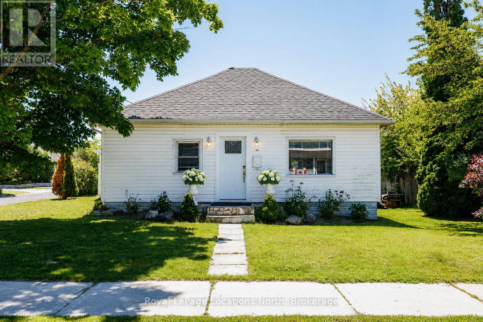 196 SIMCOE STREET, Collingwood, Ontario