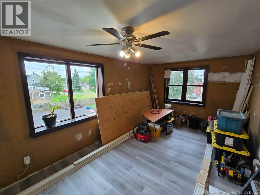 666 King, Bathurst, New Brunswick  E2A 1R1 - Photo 43 - NB142766