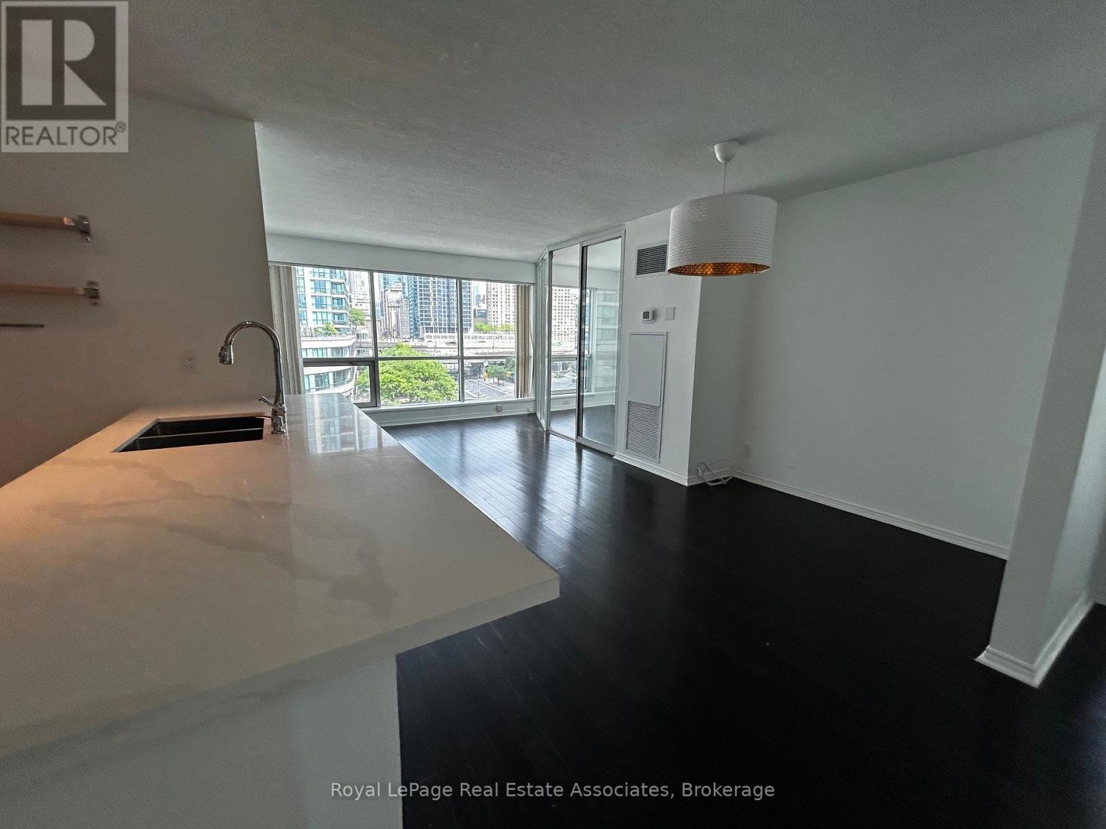 507 - 10 Yonge Street, Toronto, Ontario  M5E 1R4 - Photo 5 - C13492410