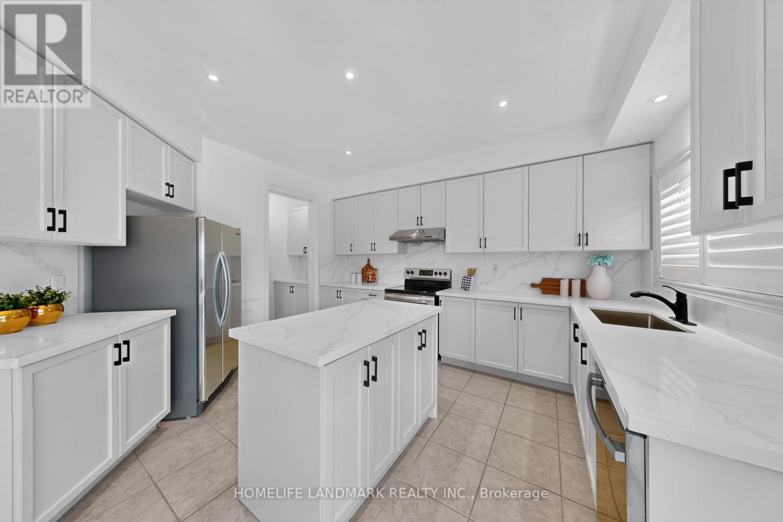 145 Alpaca Drive, Richmond Hill, Ontario  L4E 0R2 - Photo 14 - N13492404