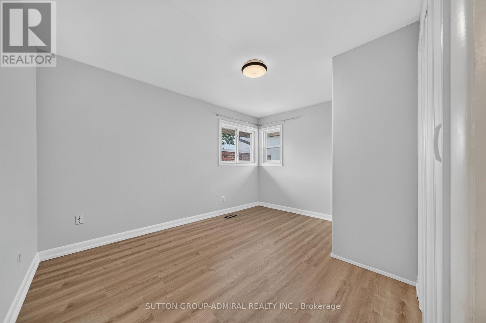 26 Shannon Street, Barrie, Ontario  L4M 2K8 - Photo 23 - S13492412