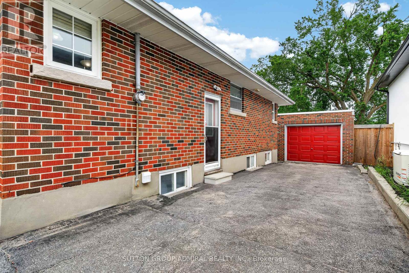 26 Shannon Street, Barrie, Ontario  L4M 2K8 - Photo 36 - S13492412