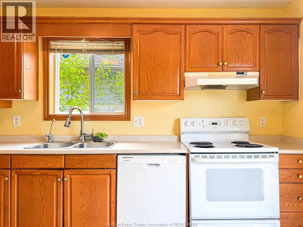 4261 Centurion, Windsor, Ontario  N9G 2V9 - Photo 8 - 26015073