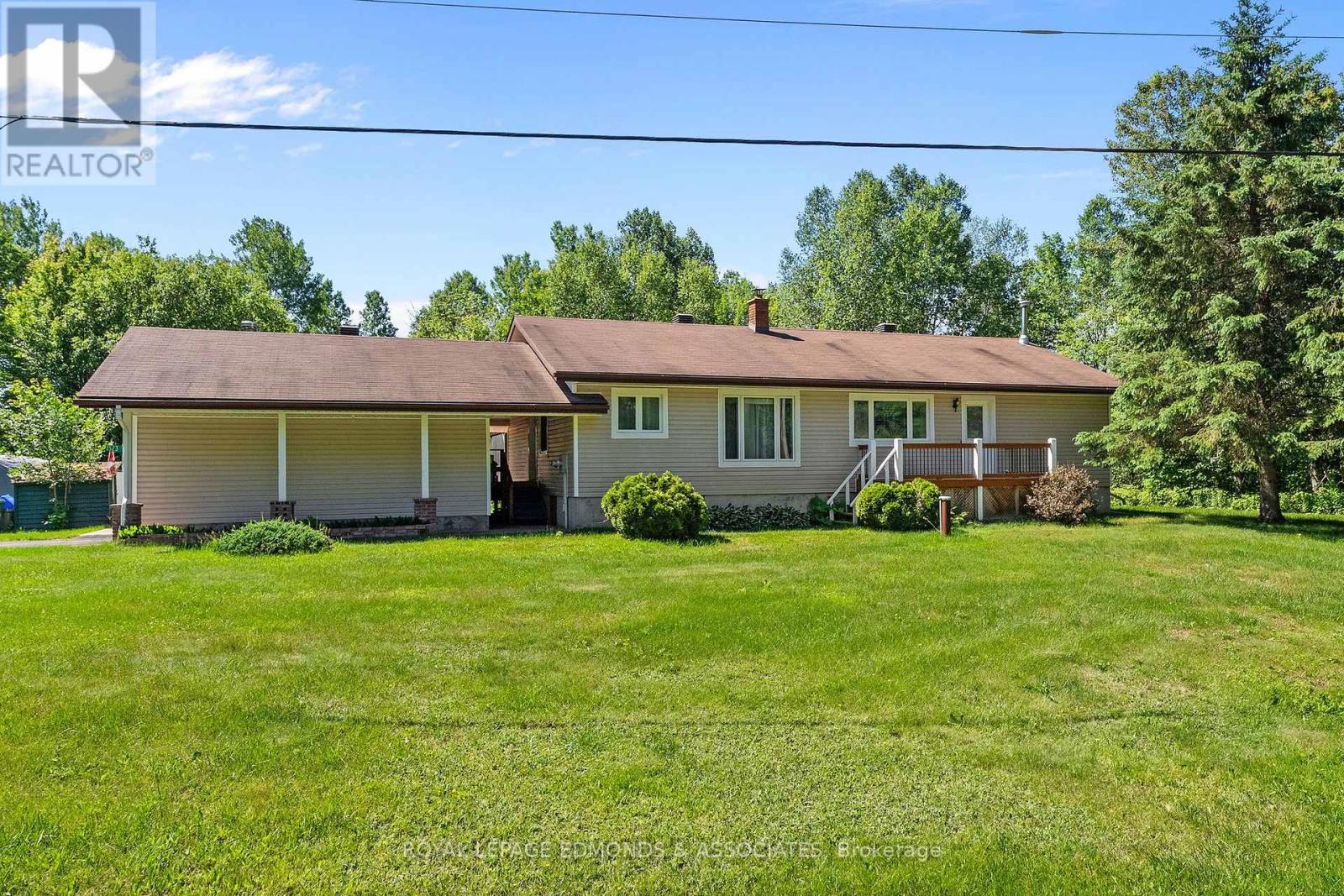 1523 BARRON CANYON ROAD, Petawawa, Ontario