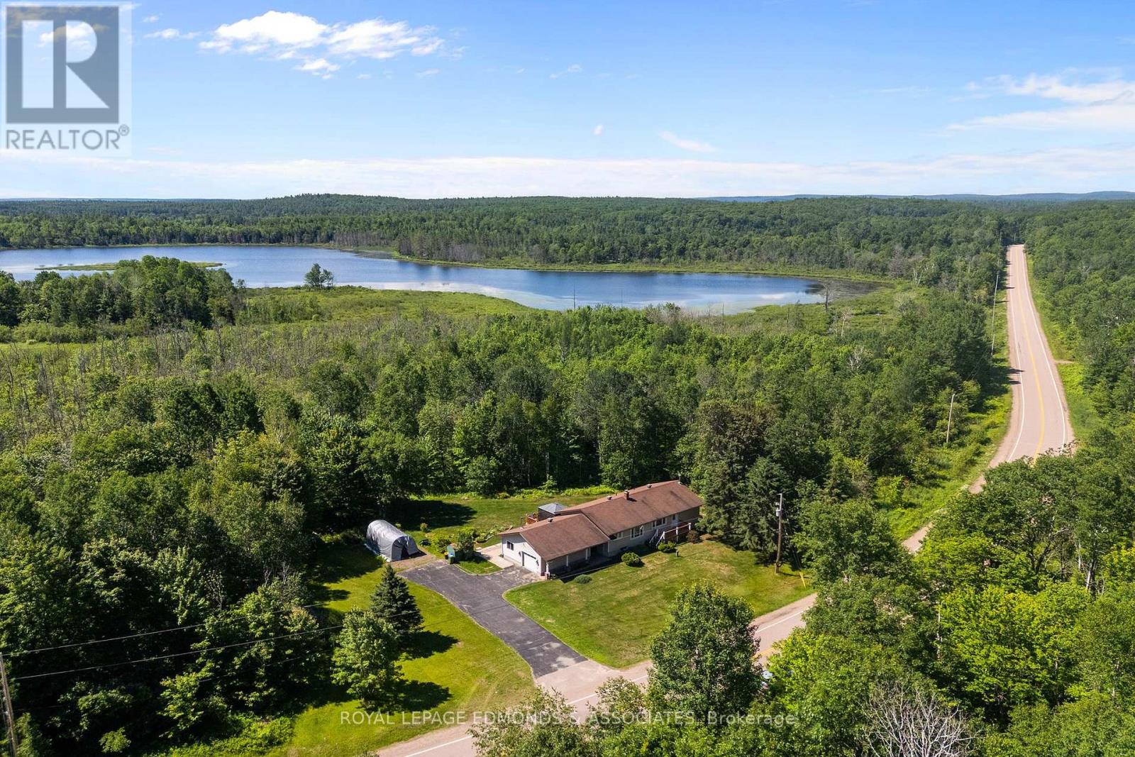1523 Barron Canyon Road, Petawawa, Ontario  K8A 6W7 - Photo 2 - X13092092