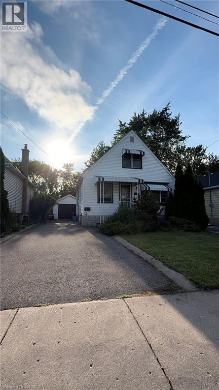 294 East 27th Street, Hamilton, Ontario  L8V 3G6 - Photo 2 - 40843151