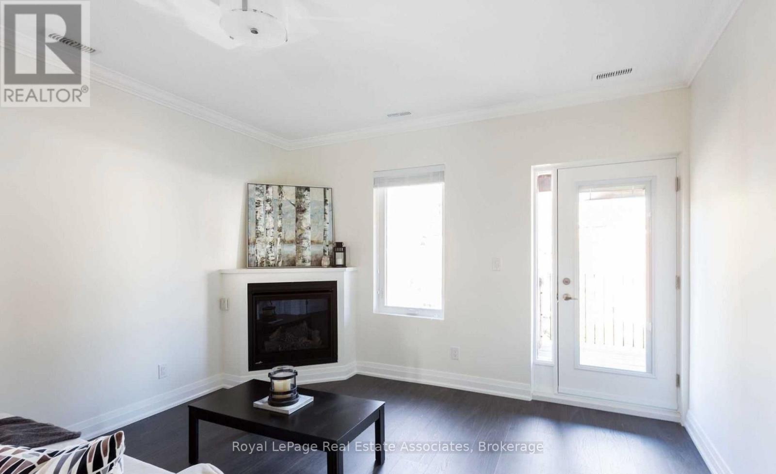 2nd Flr - 61 Jerome Street, Toronto, Ontario  M6P 1H8 - Photo 13 - W13492400