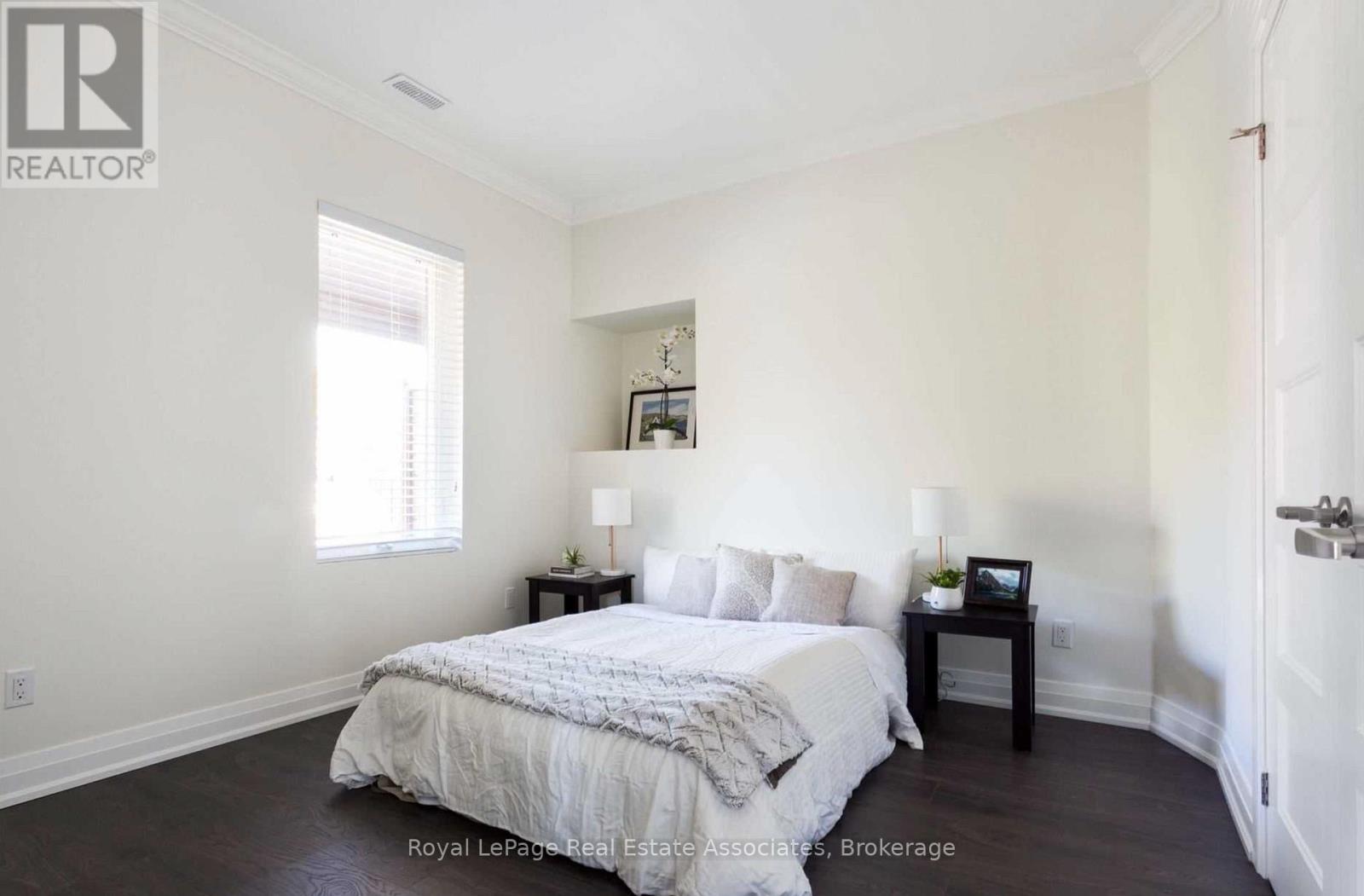 2nd Flr - 61 Jerome Street, Toronto, Ontario  M6P 1H8 - Photo 18 - W13492400