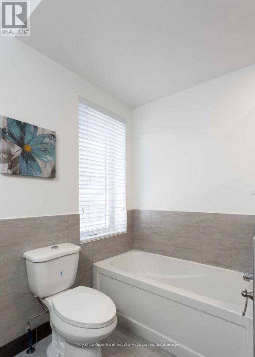 2nd Flr - 61 Jerome Street, Toronto, Ontario  M6P 1H8 - Photo 25 - W13492400
