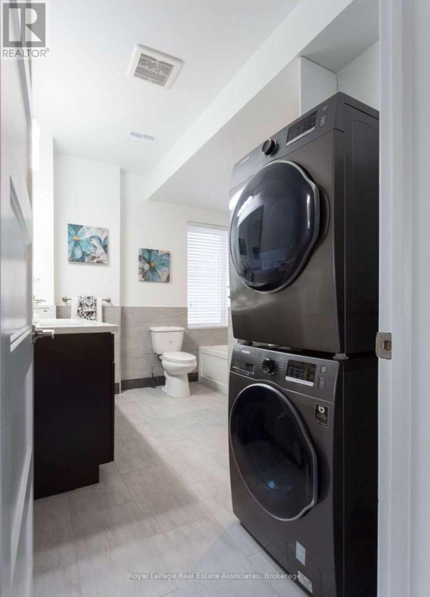 2nd Flr - 61 Jerome Street, Toronto, Ontario  M6P 1H8 - Photo 27 - W13492400