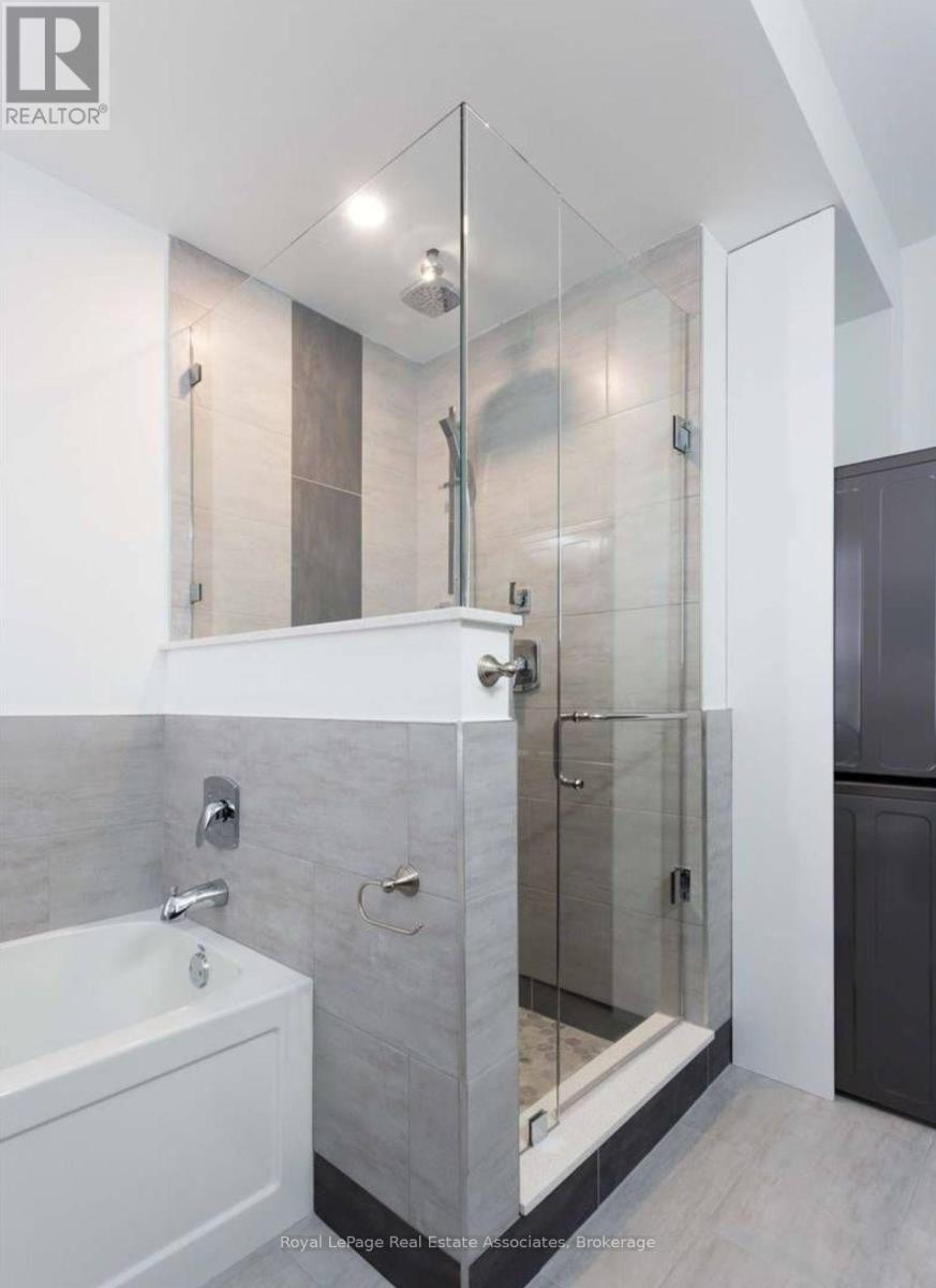 2nd Flr - 61 Jerome Street, Toronto, Ontario  M6P 1H8 - Photo 28 - W13492400