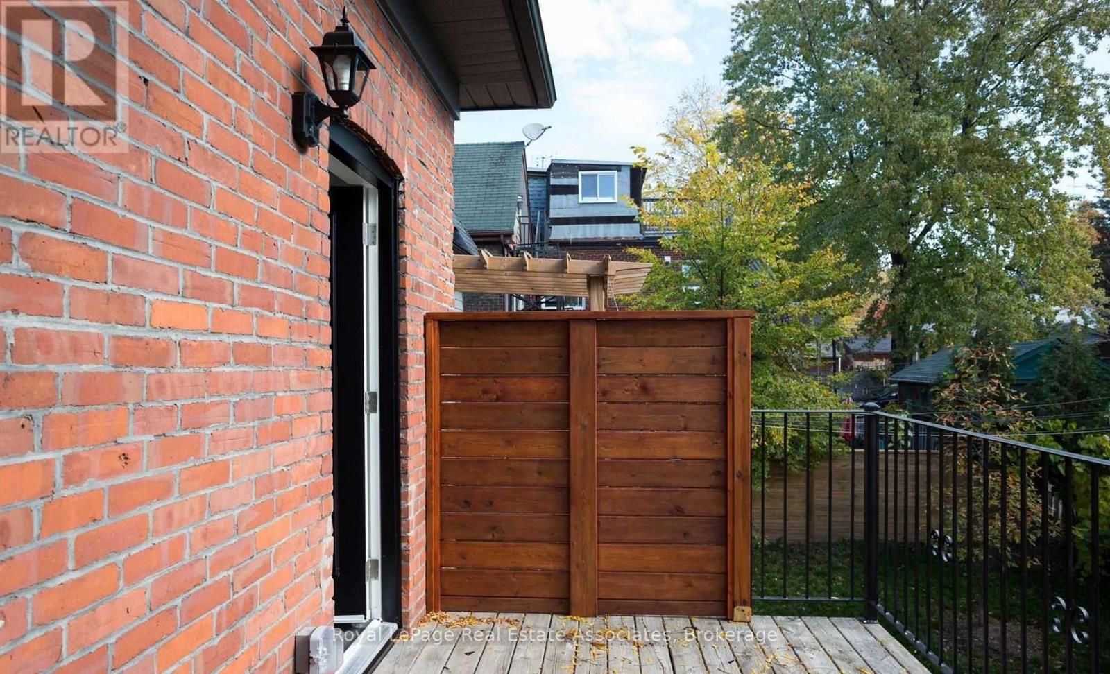 2nd Flr - 61 Jerome Street, Toronto, Ontario  M6P 1H8 - Photo 30 - W13492400