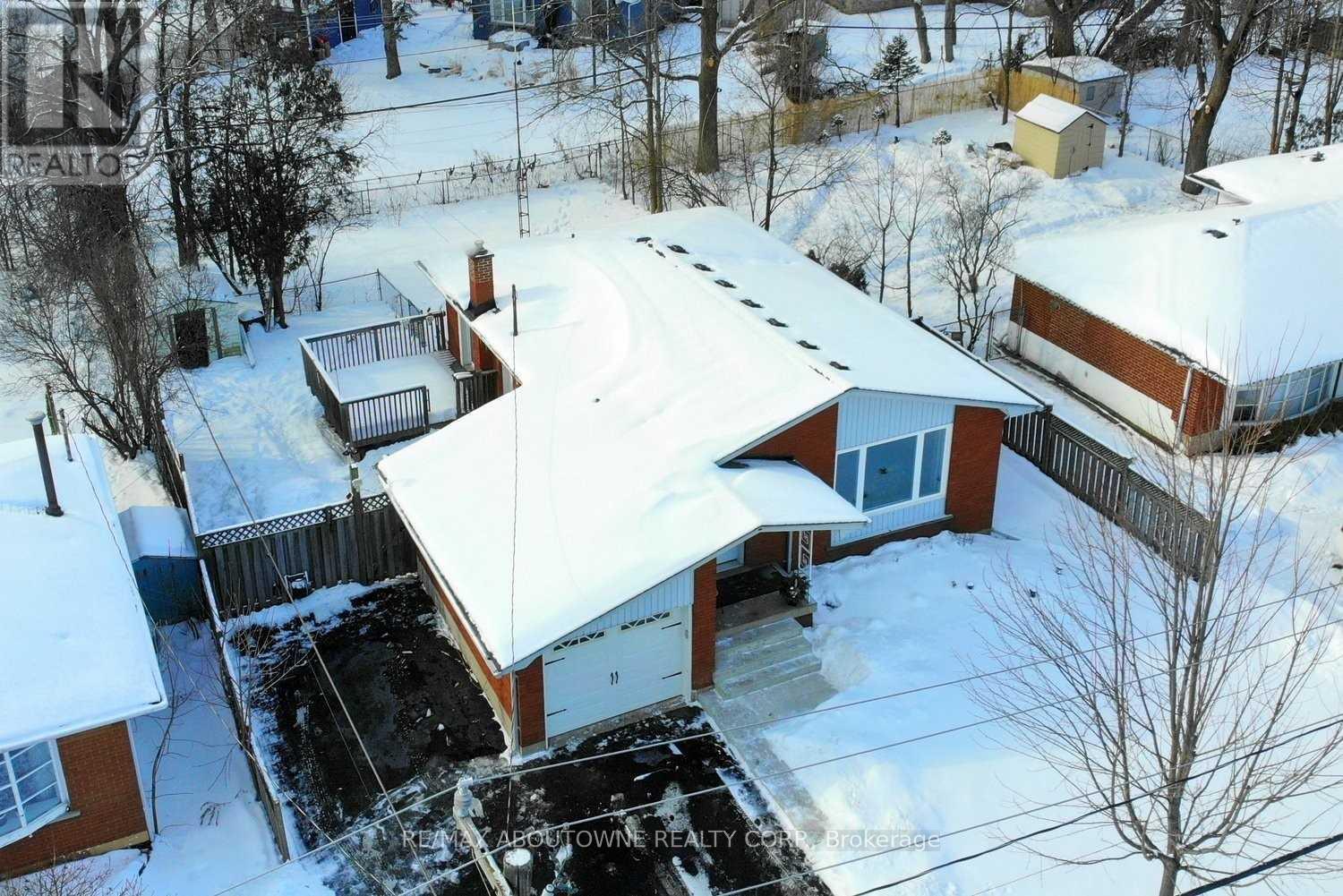 314 Bevan Drive, Burlington, Ontario  L7L 4L2 - Photo 3 - W13492418