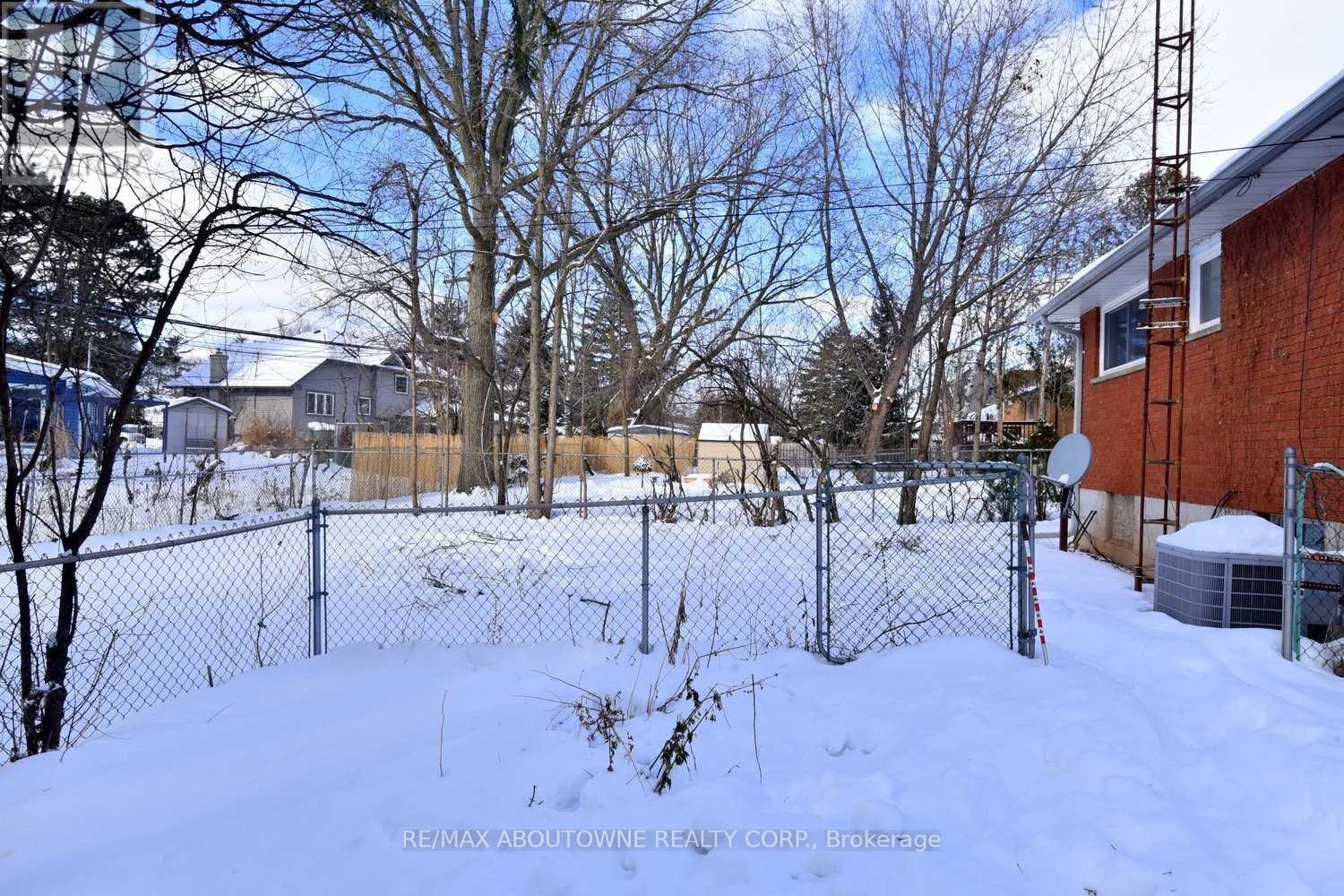 314 Bevan Drive, Burlington, Ontario  L7L 4L2 - Photo 32 - W13492418