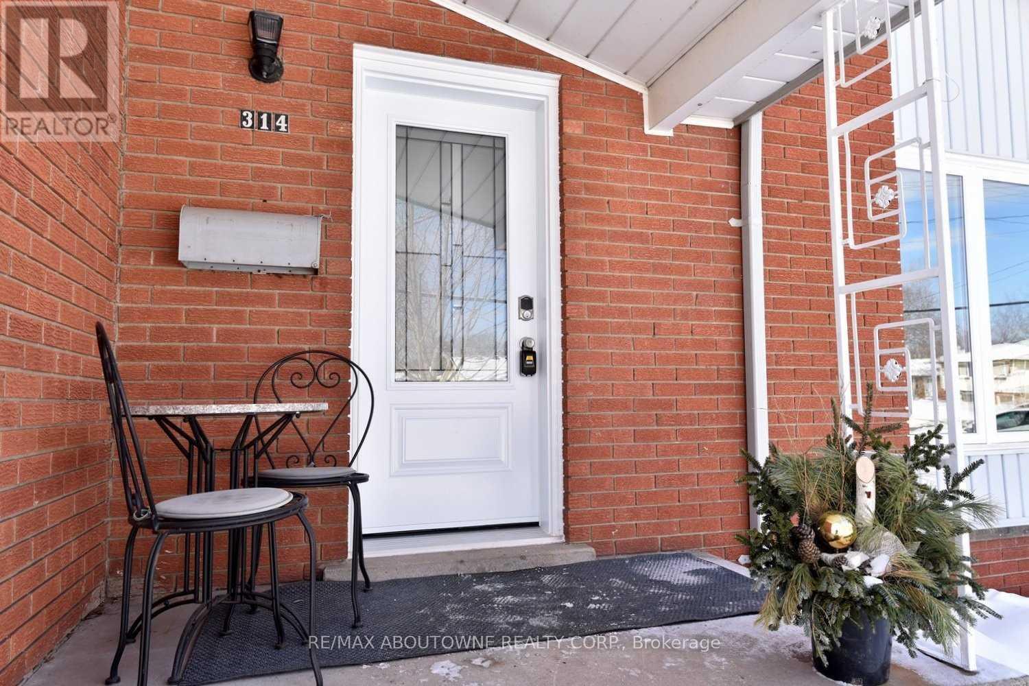 314 Bevan Drive, Burlington, Ontario  L7L 4L2 - Photo 4 - W13492418