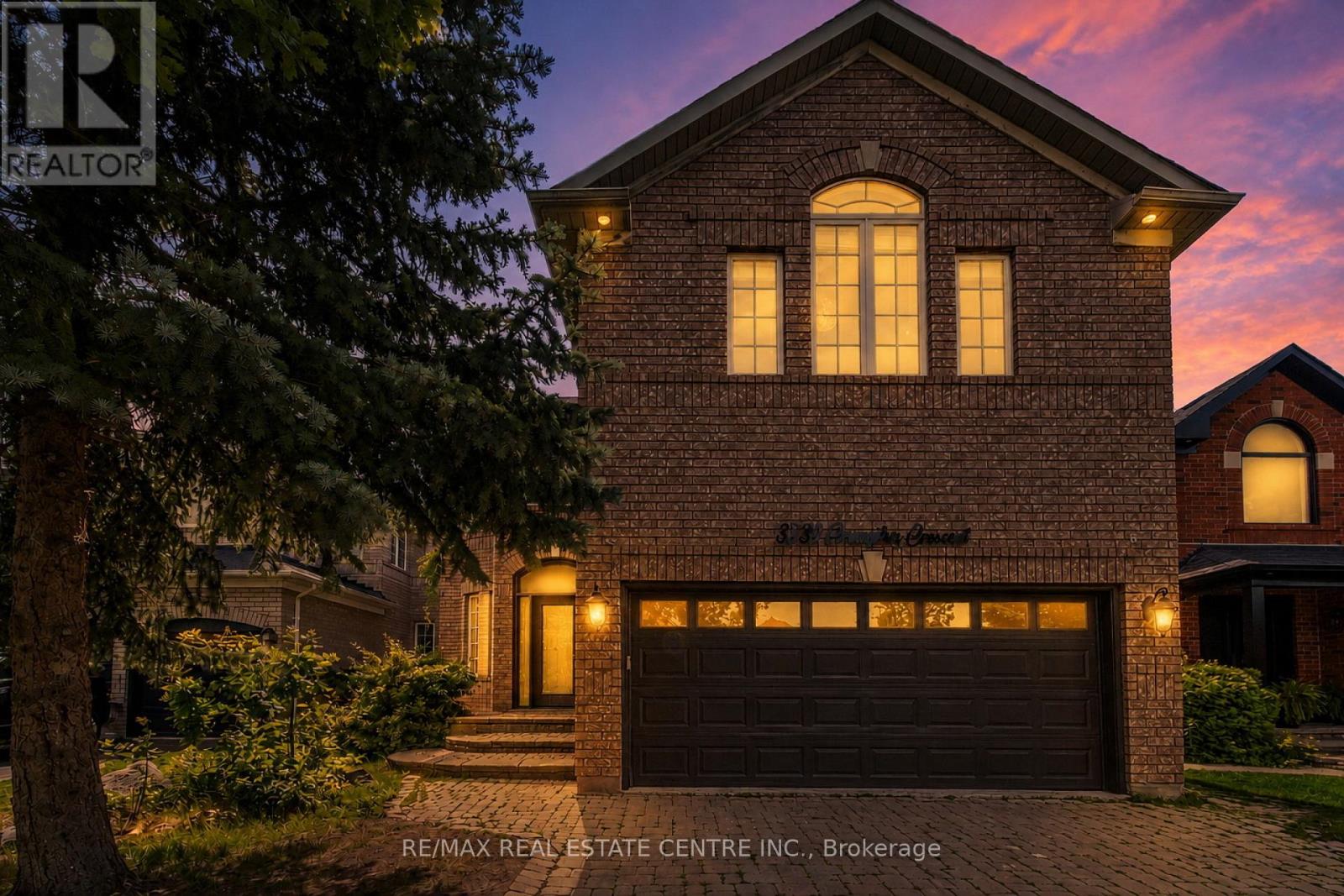3339 Crompton Crescent, Mississauga, Ontario  L5B 4C7 - Photo 2 - W13492514