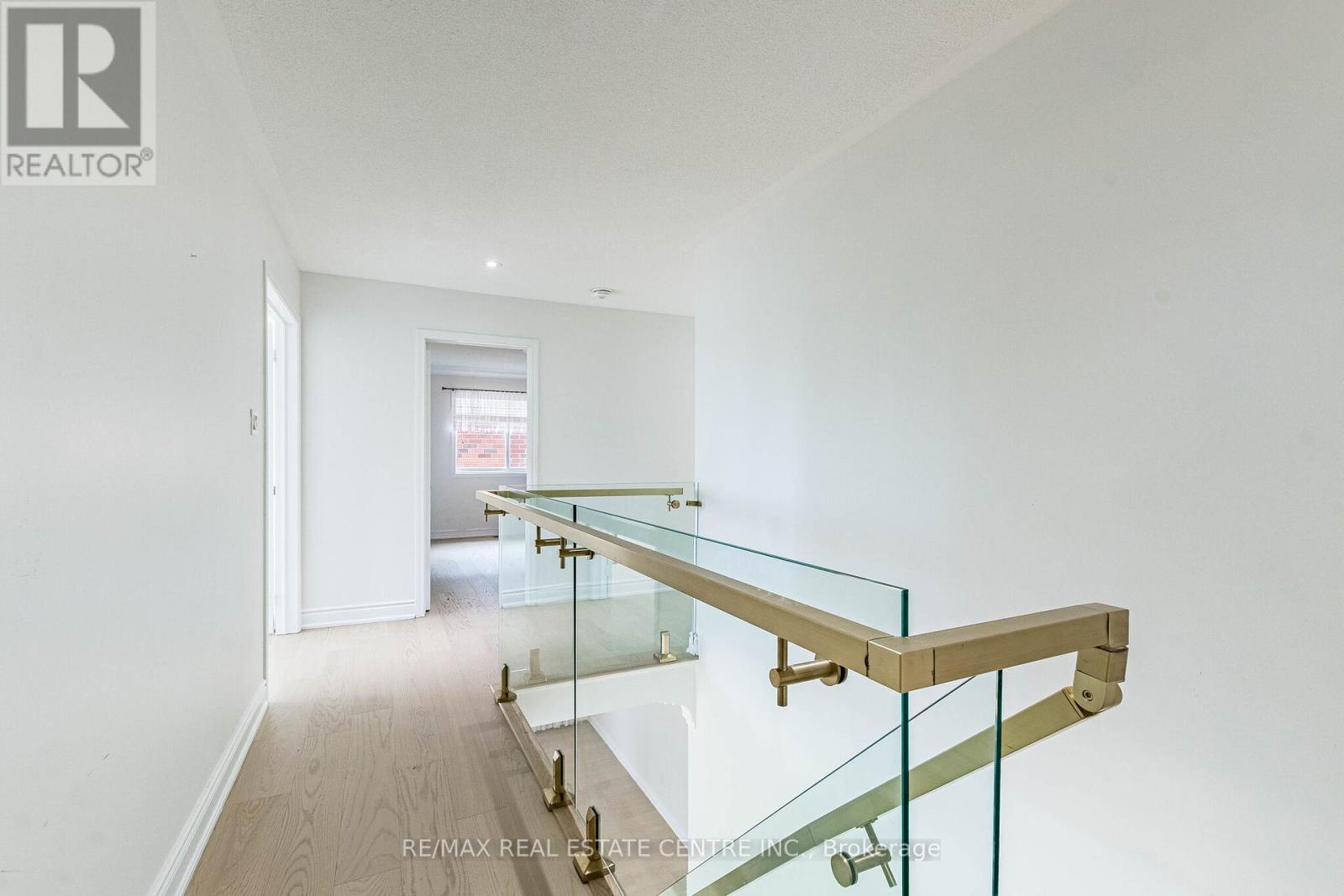 3339 Crompton Crescent, Mississauga, Ontario  L5B 4C7 - Photo 21 - W13492514