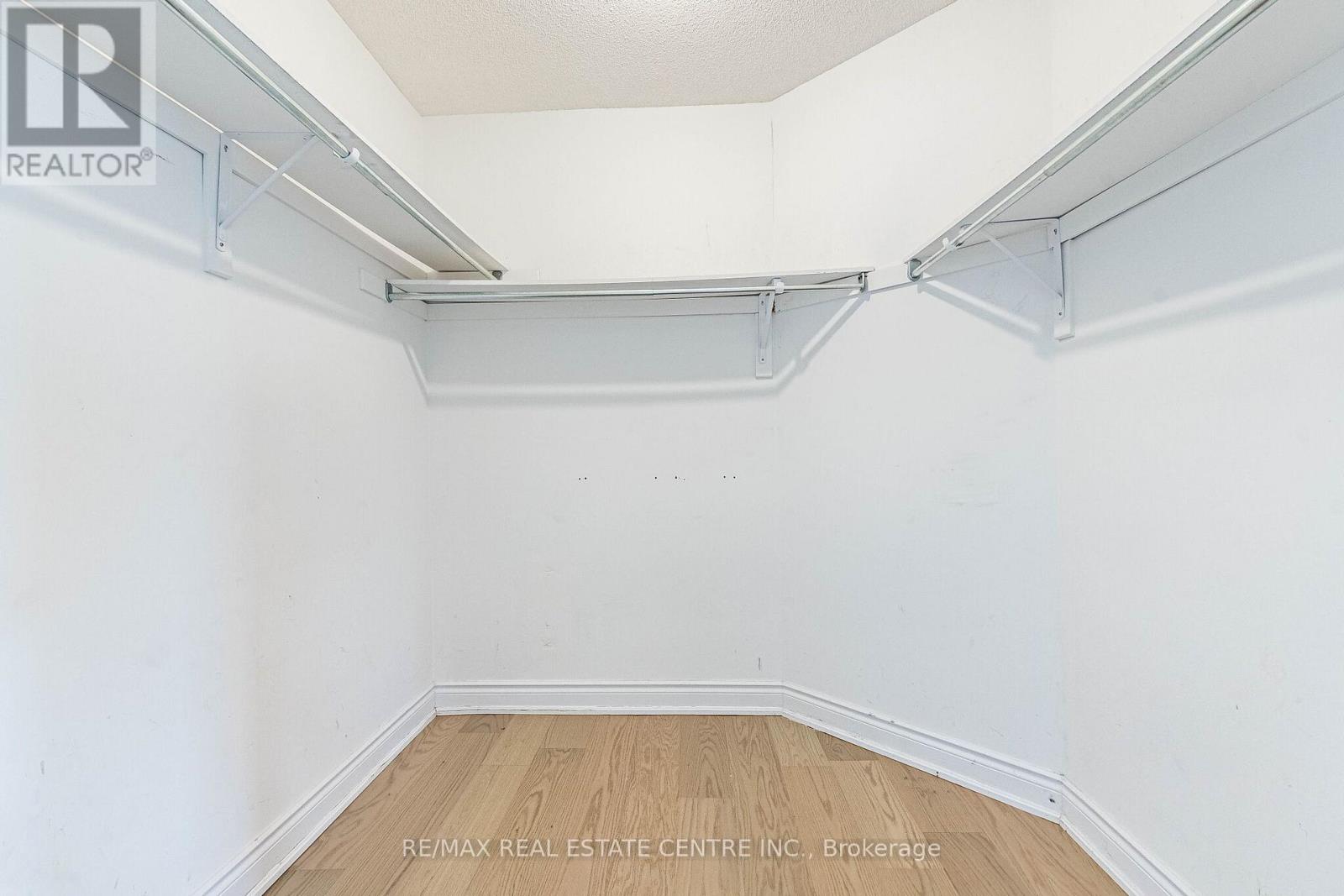 3339 Crompton Crescent, Mississauga, Ontario  L5B 4C7 - Photo 25 - W13492514