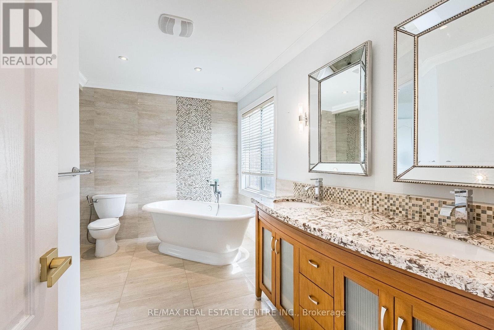 3339 Crompton Crescent, Mississauga, Ontario  L5B 4C7 - Photo 26 - W13492514