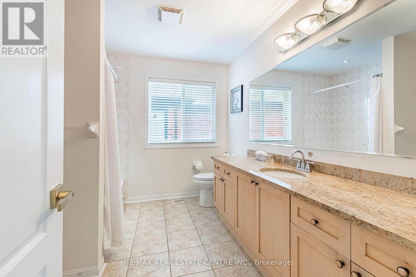 3339 Crompton Crescent, Mississauga, Ontario  L5B 4C7 - Photo 39 - W13492514