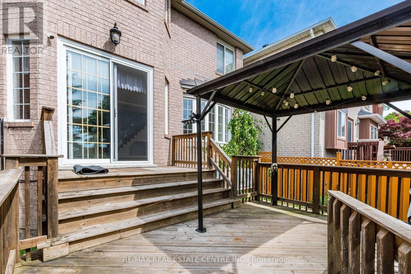 3339 Crompton Crescent, Mississauga, Ontario  L5B 4C7 - Photo 45 - W13492514