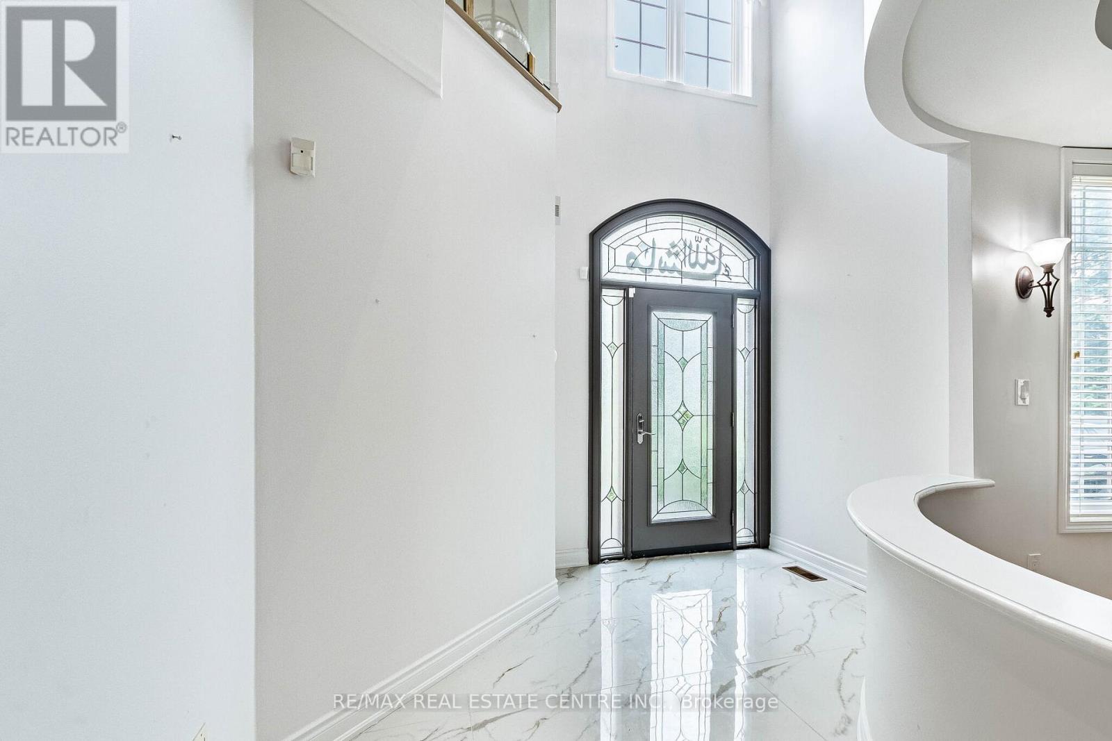 3339 Crompton Crescent, Mississauga, Ontario  L5B 4C7 - Photo 6 - W13492514