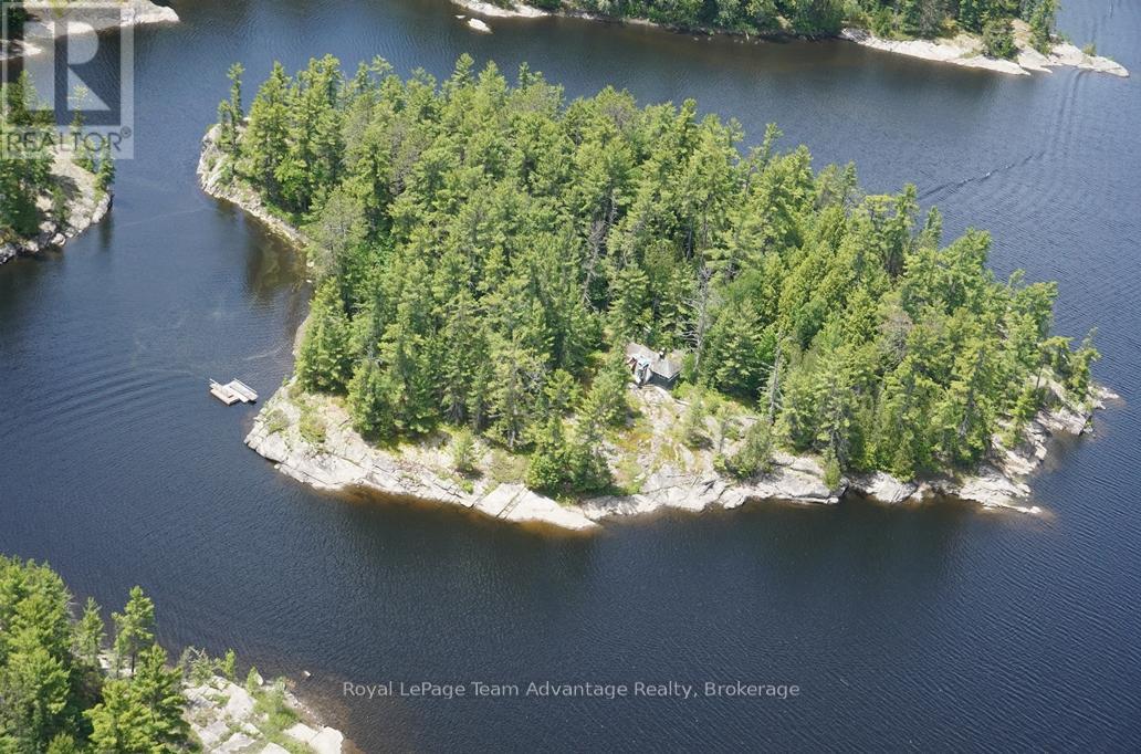 WS89 ISLAND FRENCH RIVER, Parry Sound Remote Area, Ontario
