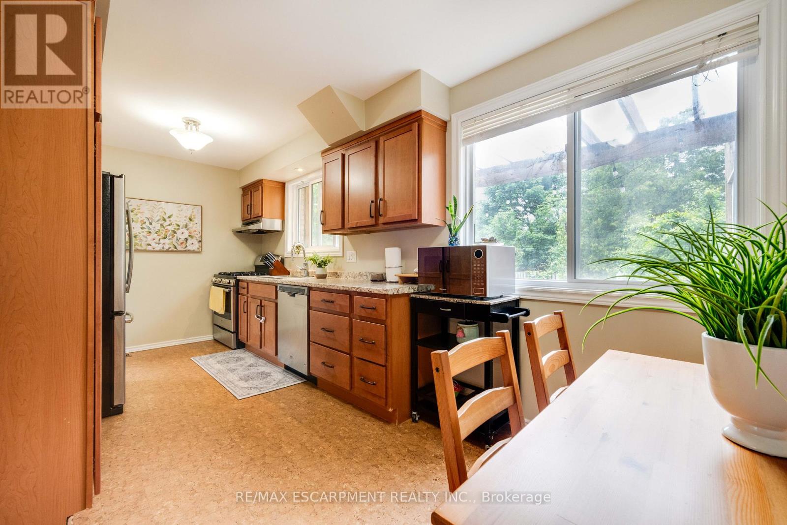 69 Tollgate Road, Brantford, Ontario  N3R 4Z5 - Photo 2 - X13492396