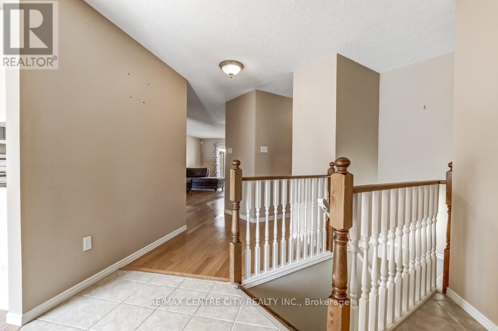 46 - 99 Edgevalley Road, London East, Ontario  N5Y 5N1 - Photo 3 - X13492648