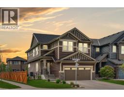369 CLYDESDALE Way, Cochrane, Alberta