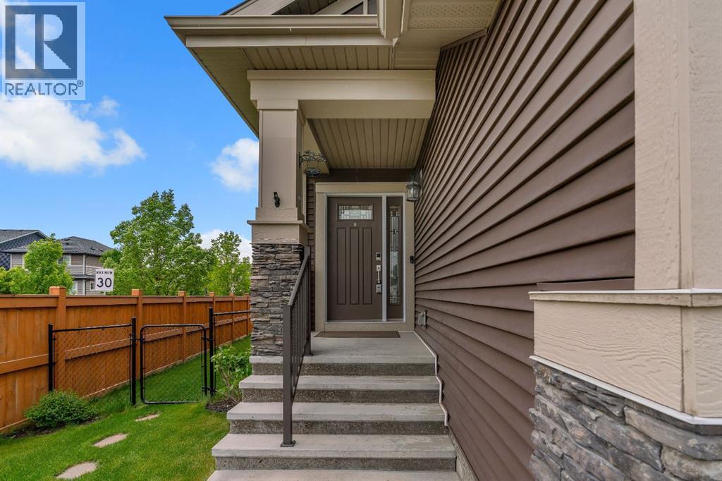 369 Clydesdale Way, Cochrane, Alberta  T4C 0X2 - Photo 2 - A2322288