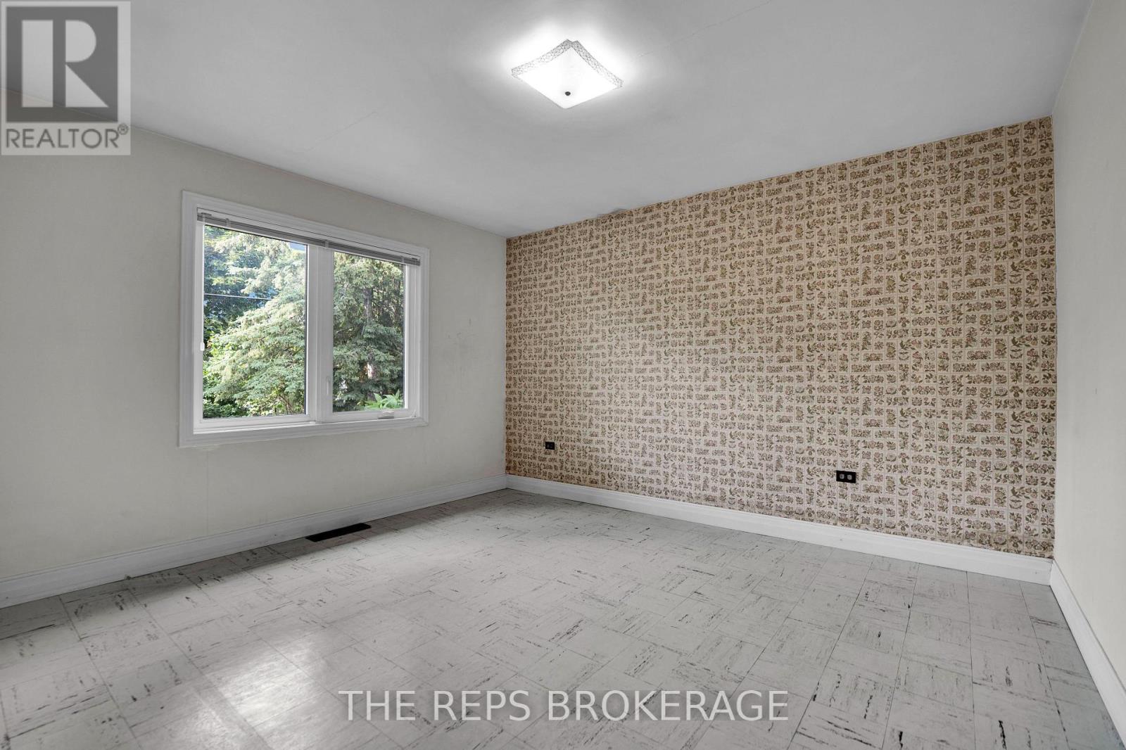301 Knox Crescent, Ottawa, Ontario  K1G 0K9 - Photo 20 - X13492730