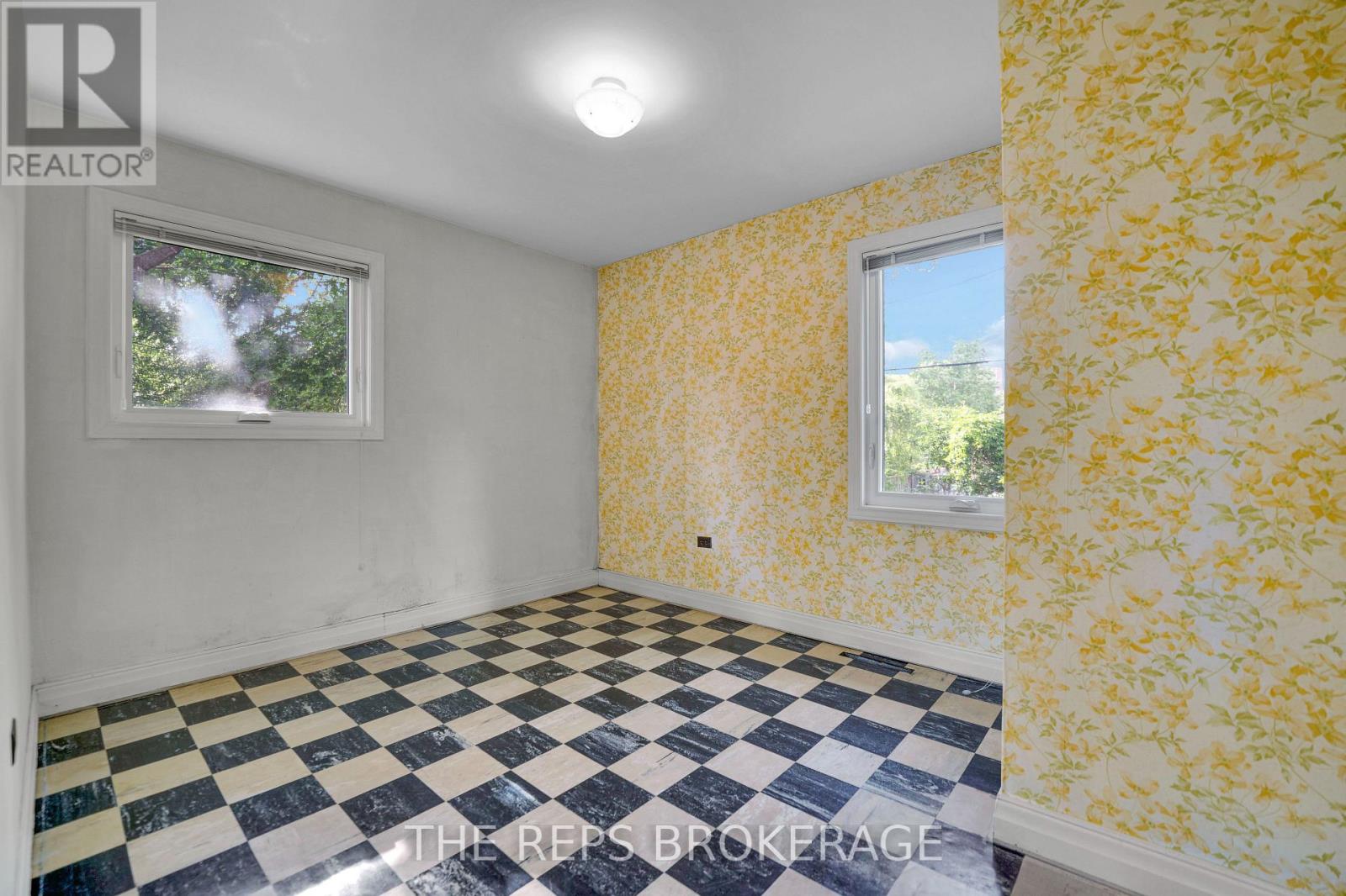 301 Knox Crescent, Ottawa, Ontario  K1G 0K9 - Photo 23 - X13492730