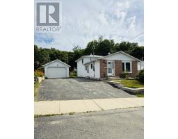 38 Ottawa Ave, Elliot Lake, Ontario