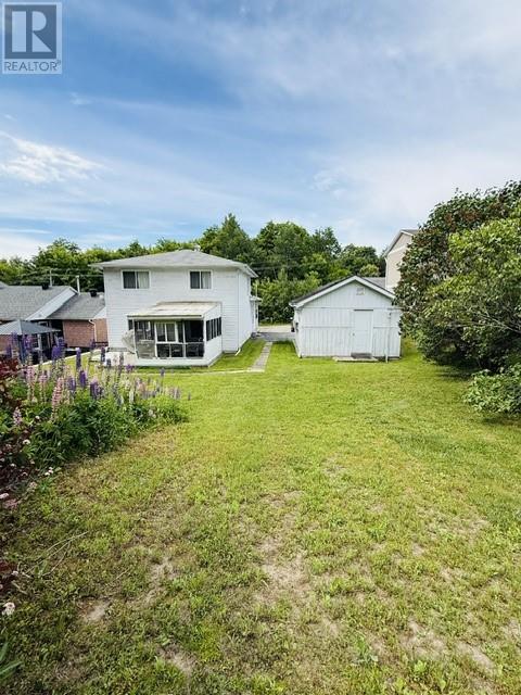 38 Ottawa Ave, Elliot Lake, Ontario  P5A 2P1 - Photo 5 - 2127209