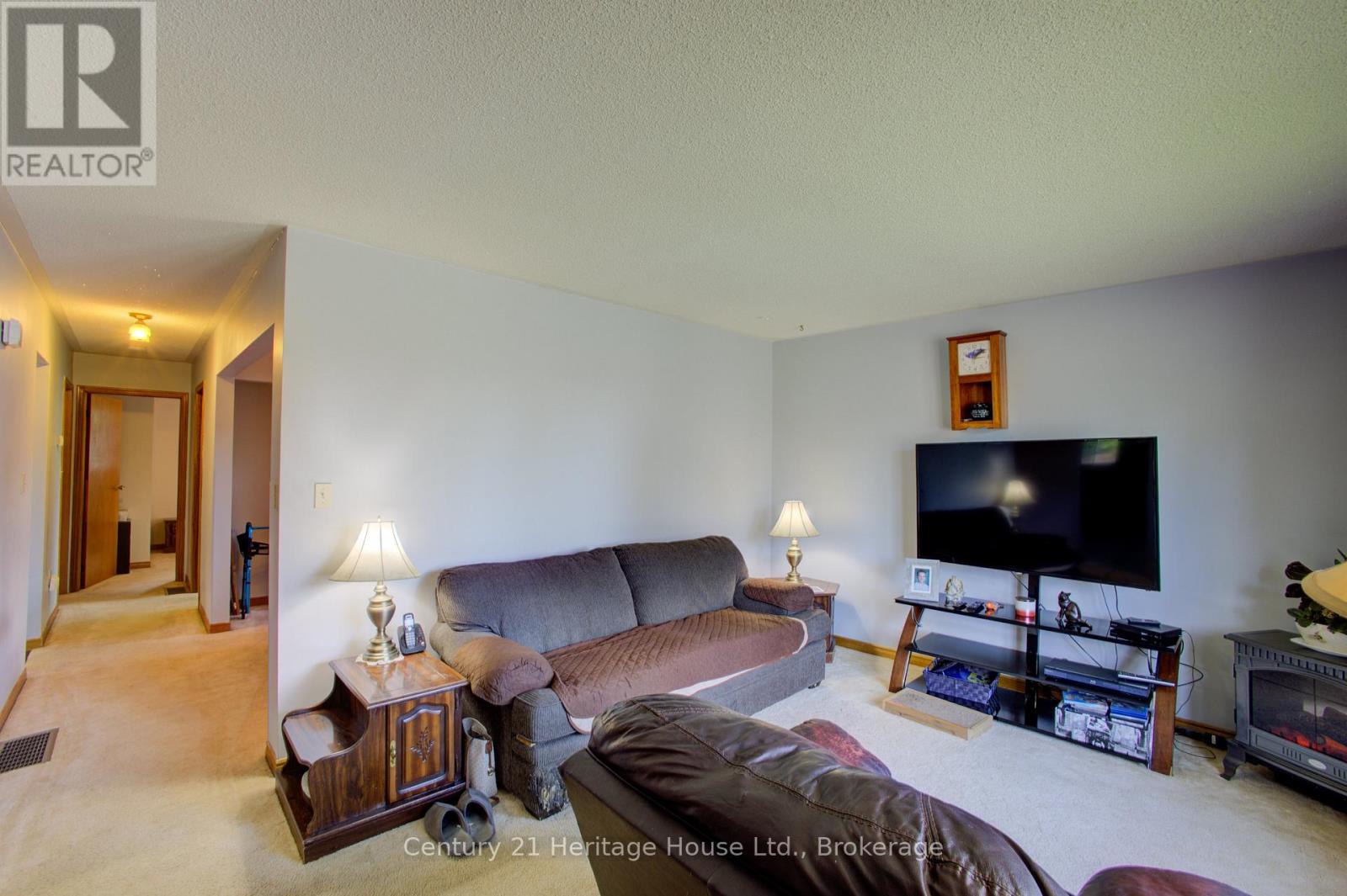 202 15th Avenue, Hanover, Ontario  N4N 3L4 - Photo 6 - X13492640