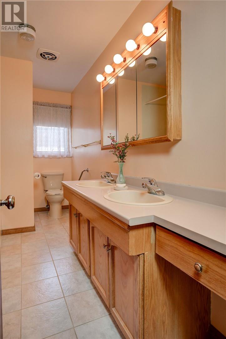 10 Maple Boulevard, Capreol, Ontario  P0M 1H0 - Photo 16 - 2128839