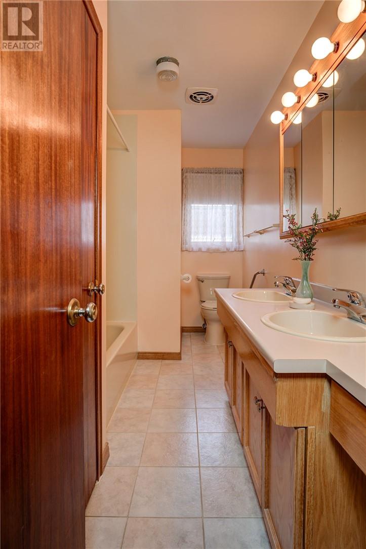 10 Maple Boulevard, Capreol, Ontario  P0M 1H0 - Photo 17 - 2128839