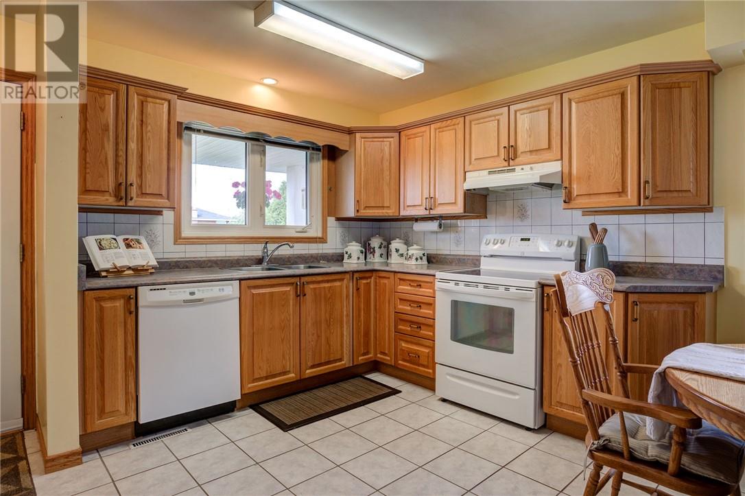 10 Maple Boulevard, Capreol, Ontario  P0M 1H0 - Photo 6 - 2128839