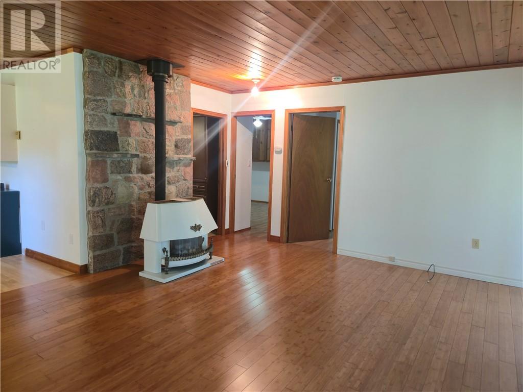 15833 Hwy 540, Evansville, Ontario  P0P 1E0 - Photo 15 - 2128663