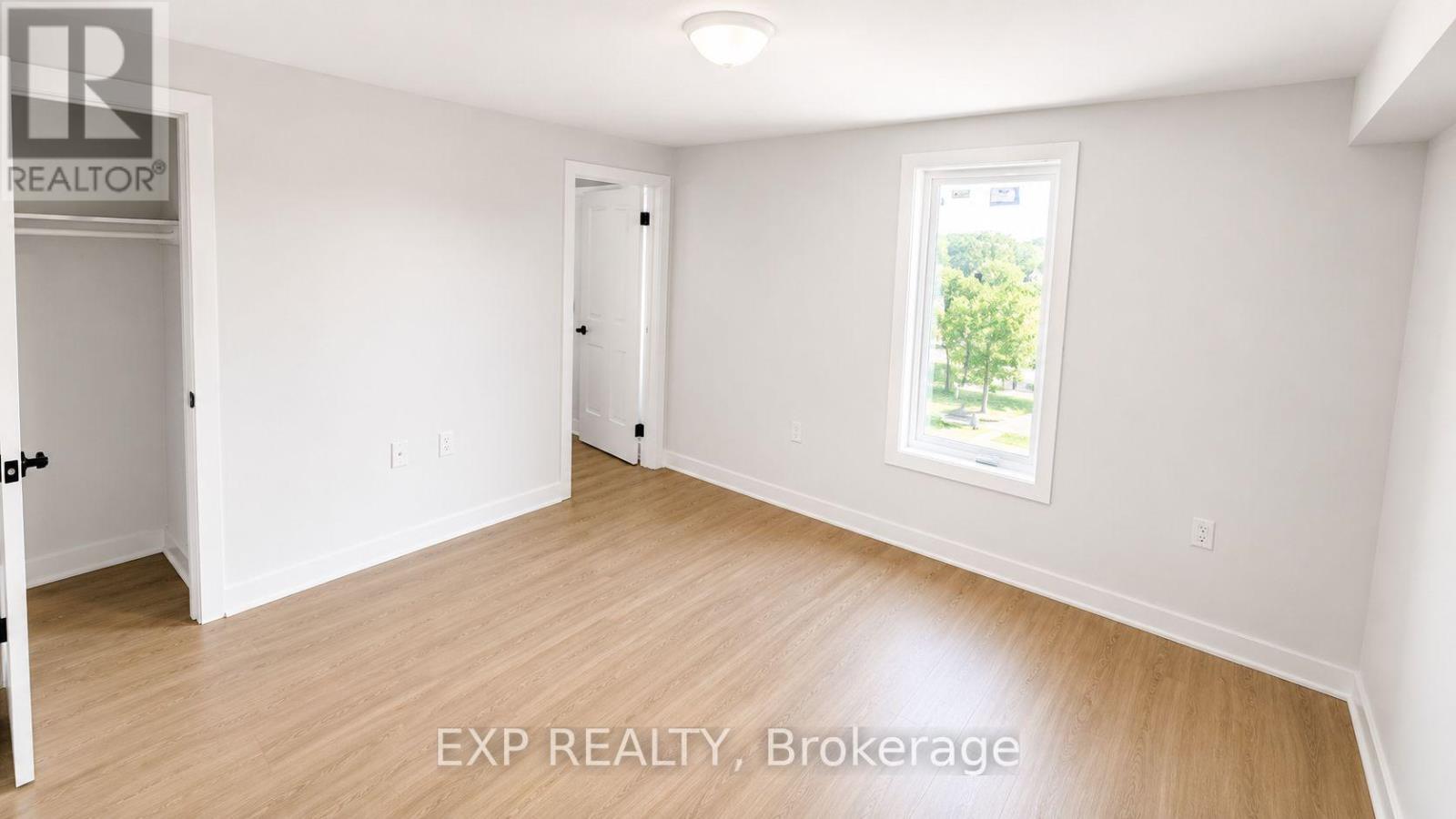 Unit #3 - 33 Front Street N, Orillia, Ontario  L3V 4R6 - Photo 3 - S13492580