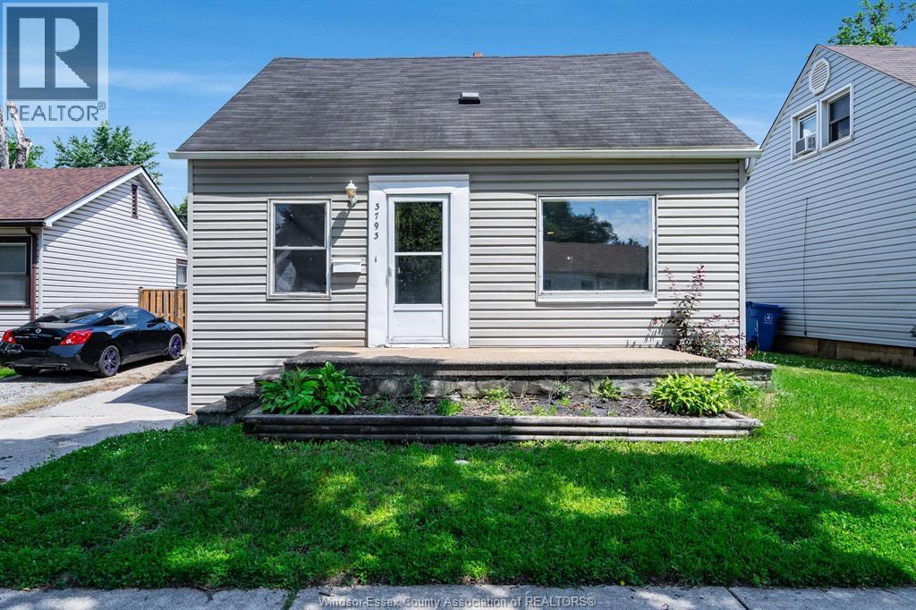 3793 Vaughan, Windsor, Ontario