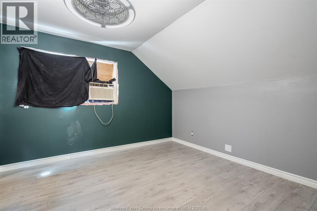 3793 Vaughan, Windsor, Ontario  N9C 1Z6 - Photo 24 - 26015274
