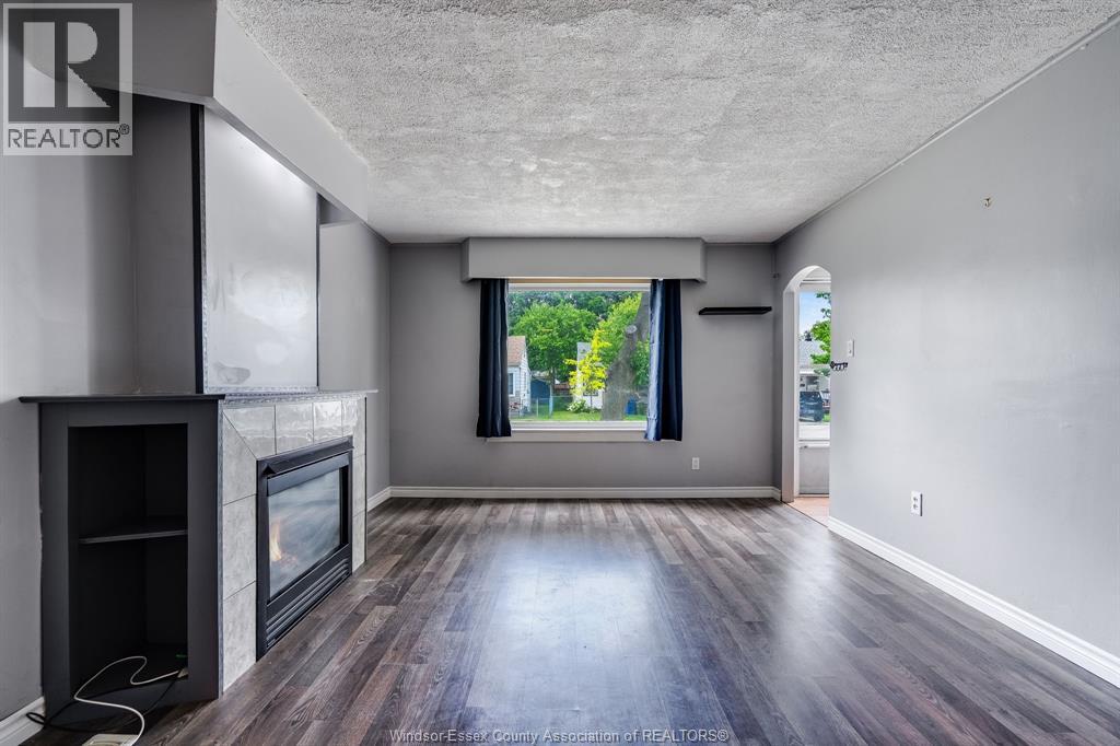 3793 Vaughan, Windsor, Ontario  N9C 1Z6 - Photo 4 - 26015274