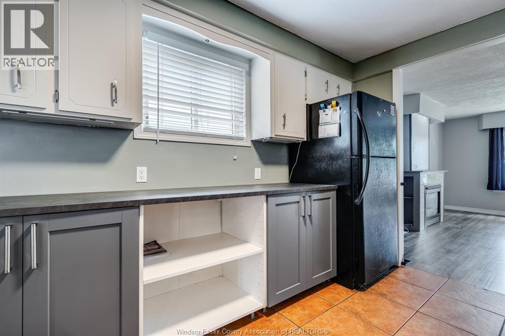 3793 Vaughan, Windsor, Ontario  N9C 1Z6 - Photo 7 - 26015274