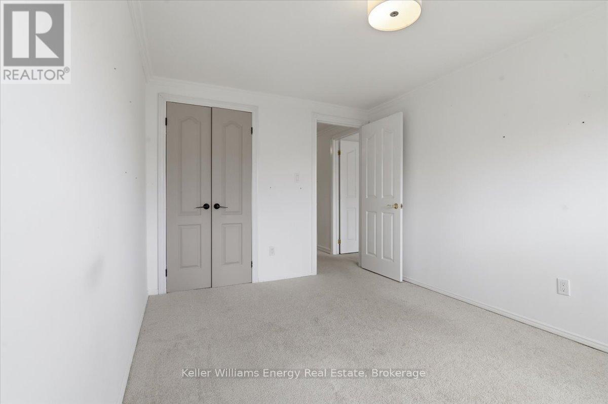 406 Vega Street, Oshawa, Ontario  L1K 1E6 - Photo 19 - E13490294