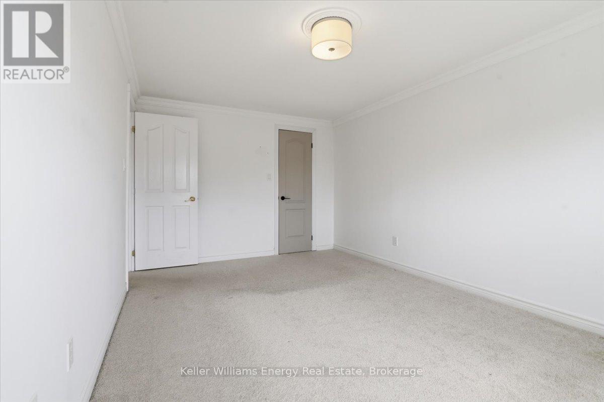 406 Vega Street, Oshawa, Ontario  L1K 1E6 - Photo 21 - E13490294