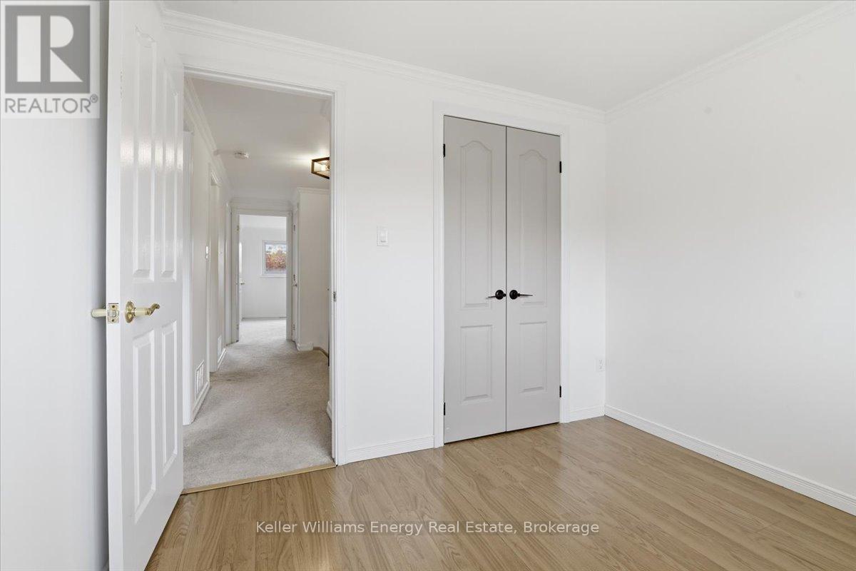 406 Vega Street, Oshawa, Ontario  L1K 1E6 - Photo 15 - E13490294