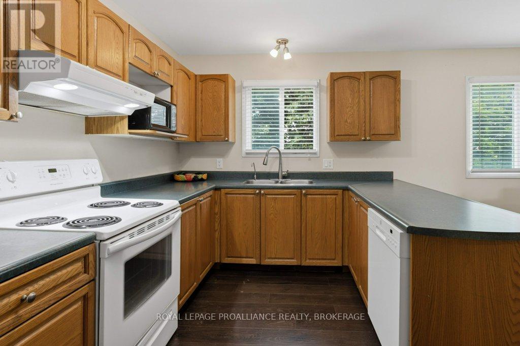 882 Winchester Lane, Kingston, Ontario  K7P 2S6 - Photo 12 - X13492756